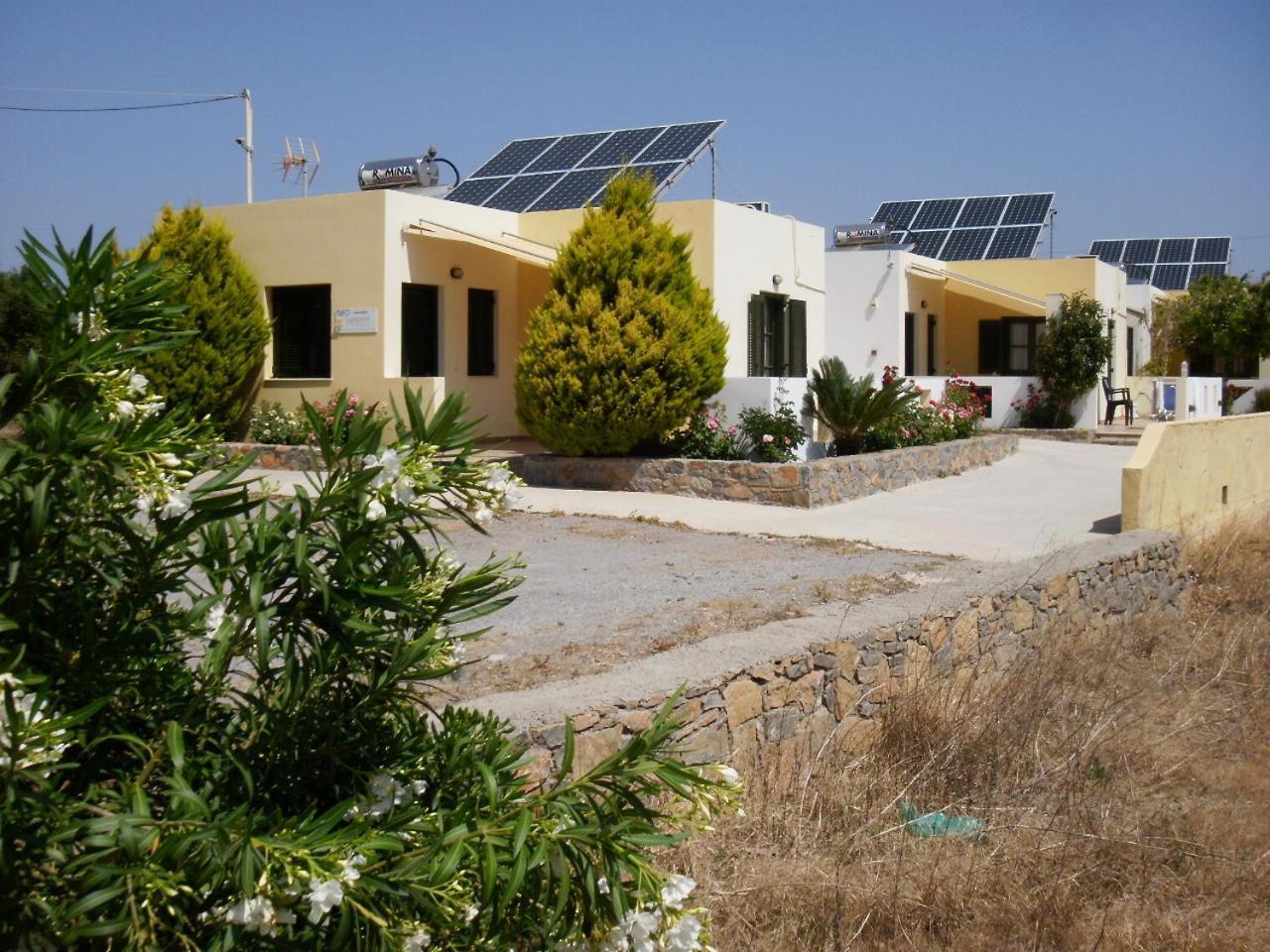Rousolakos Pool Apartments Palekastro Extérieur photo