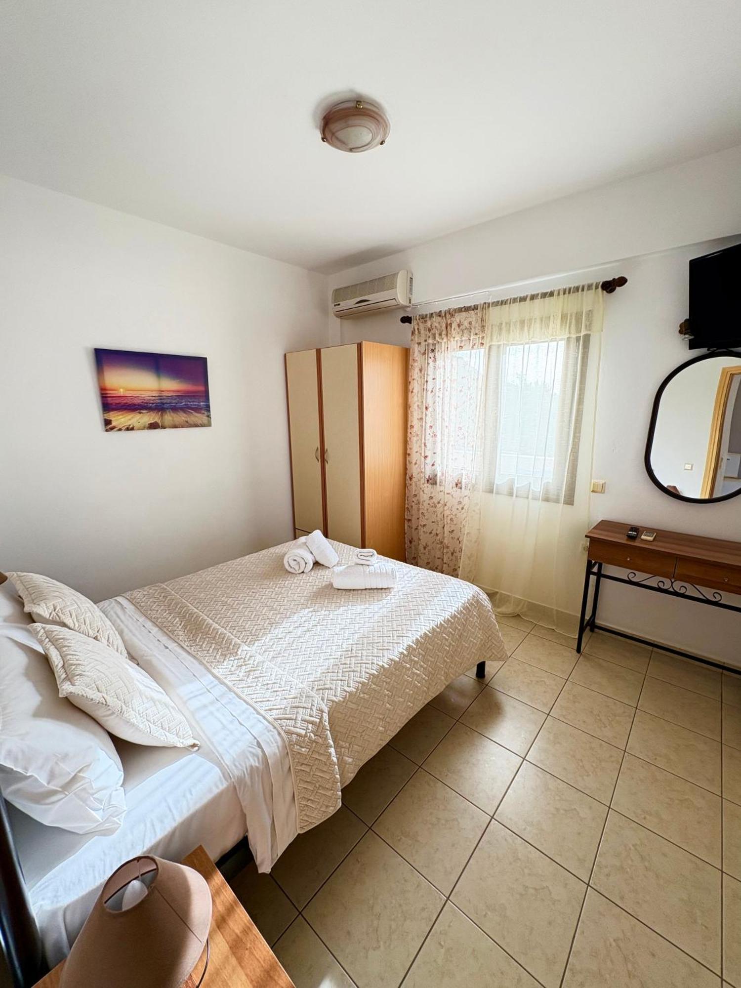 Rousolakos Pool Apartments Palekastro Extérieur photo
